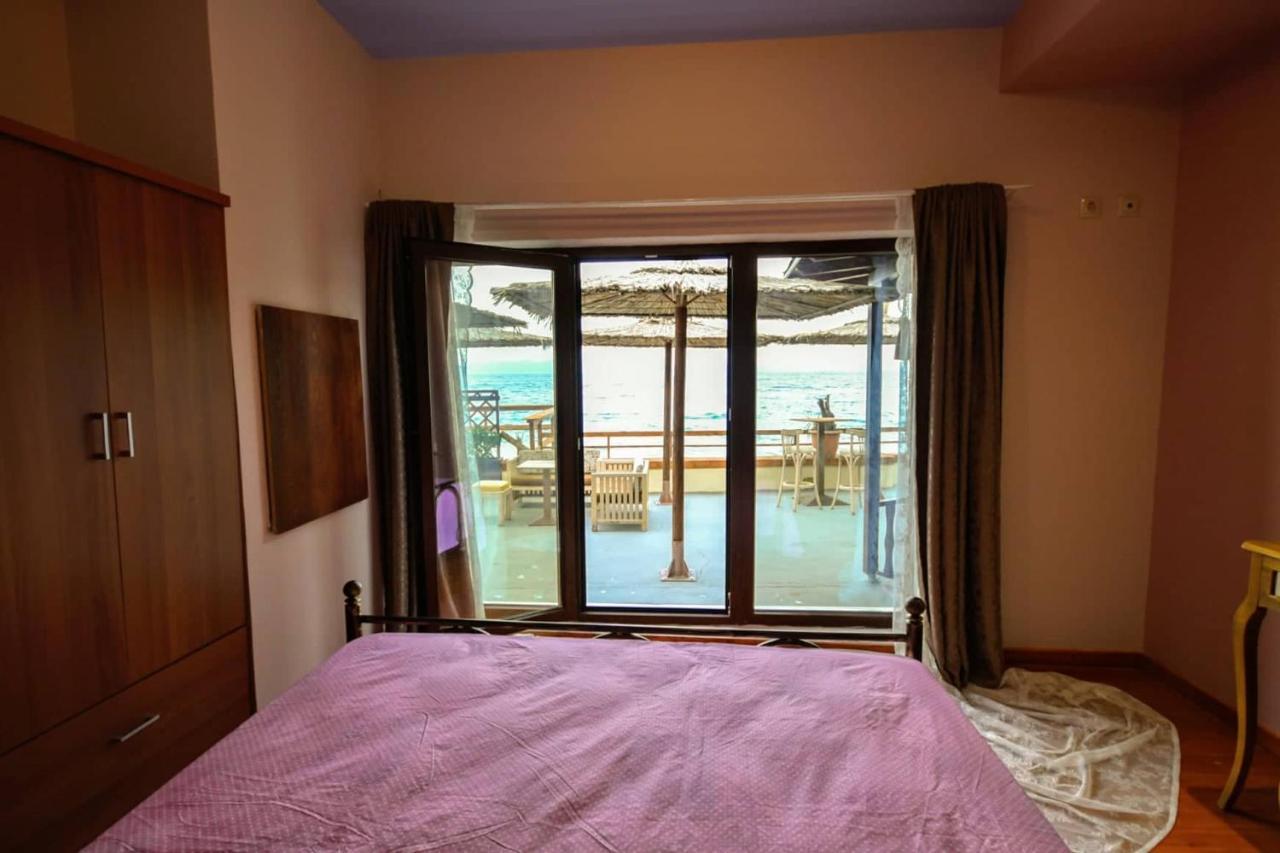 Stone Villa Inside Sea- Kids'Land Platanidia Ngoại thất bức ảnh