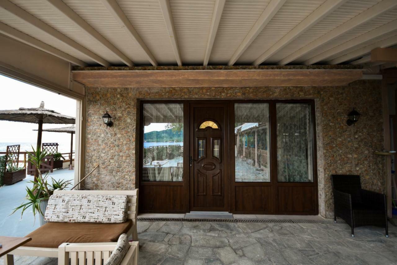 Stone Villa Inside Sea- Kids'Land Platanidia Ngoại thất bức ảnh