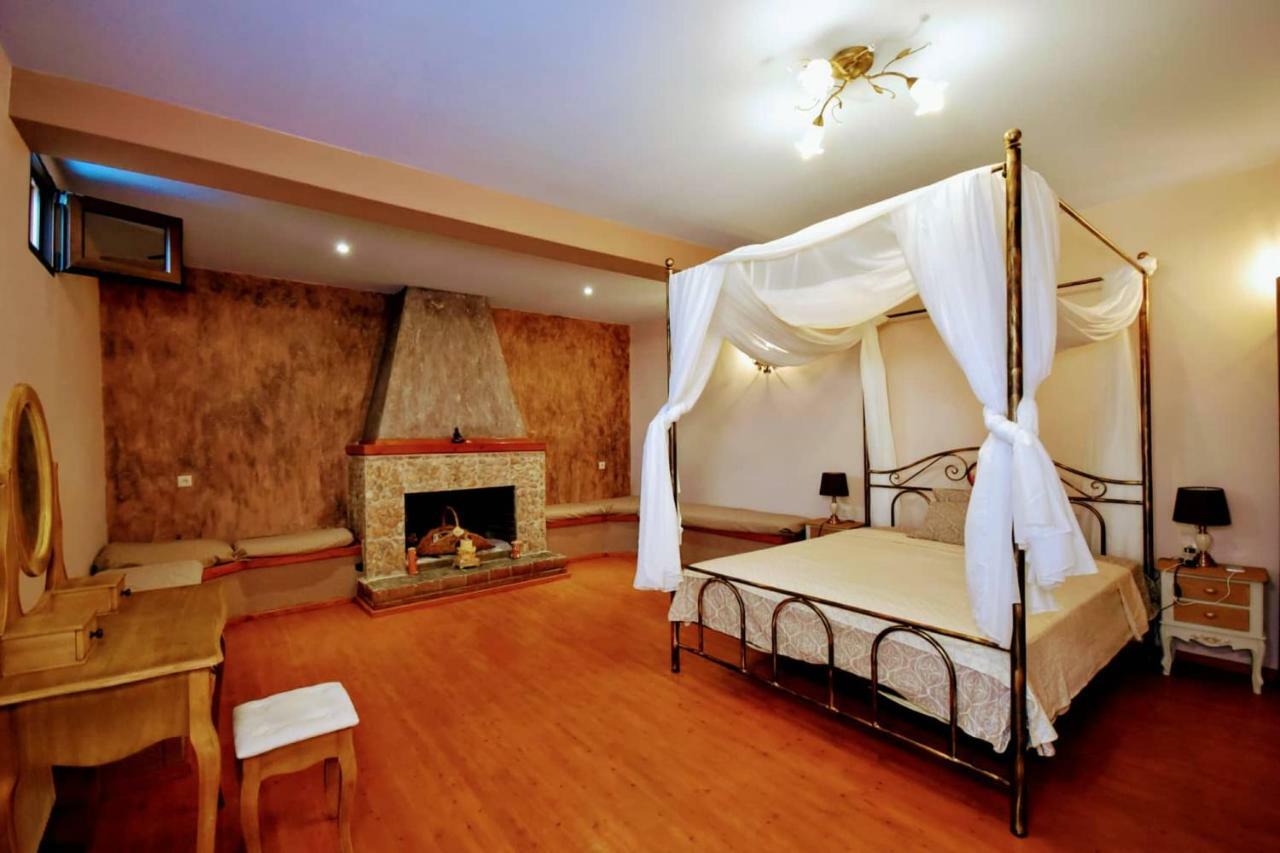 Stone Villa Inside Sea- Kids'Land Platanidia Ngoại thất bức ảnh